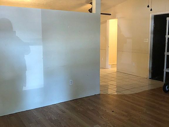 3rd image of 6443 Butte Ave