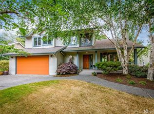 610 Azalea Ave NE, Bainbridge Island, WA 98110