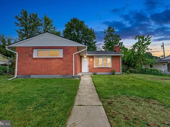 8723 Roper Rd, Parkville, MD 21234