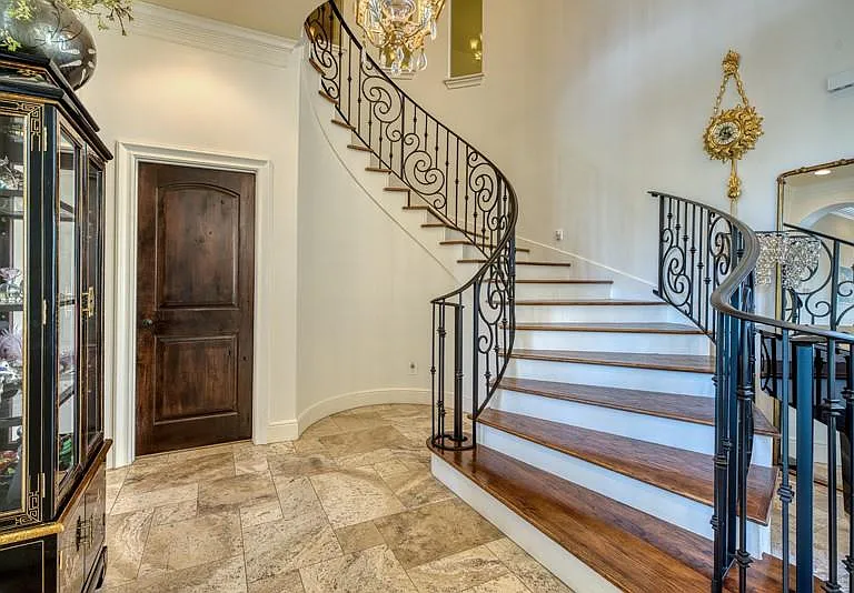 5623 Waters Landing Ln — Photo 17