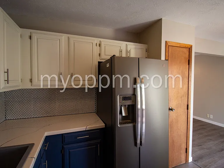 9129 Grand Ave — Photo 10