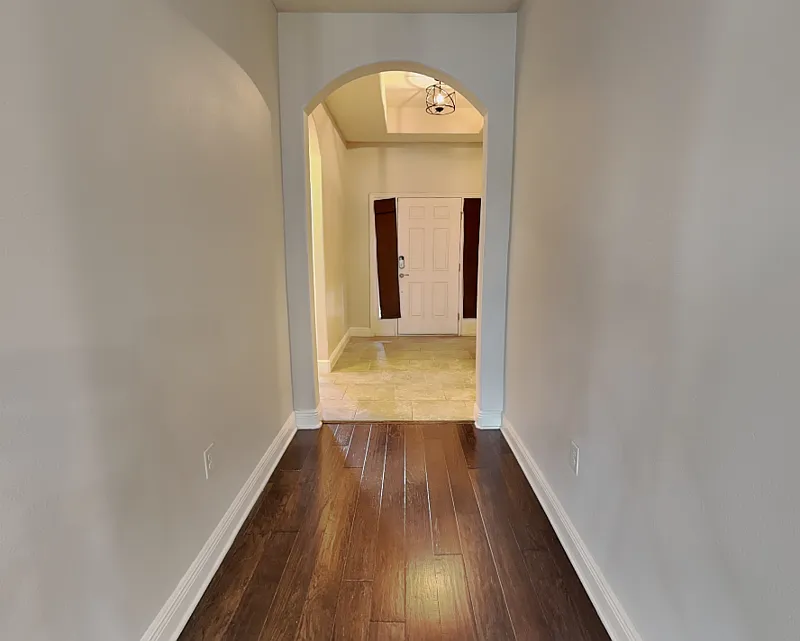 3 bed, 2.0 bath, 1921 sqft, $2,950 — Photo 3