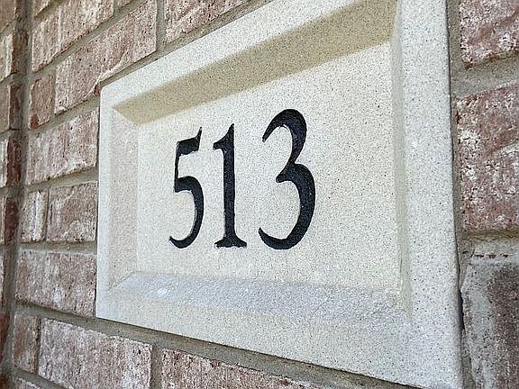 3rd image of 513 Cambridge Dr