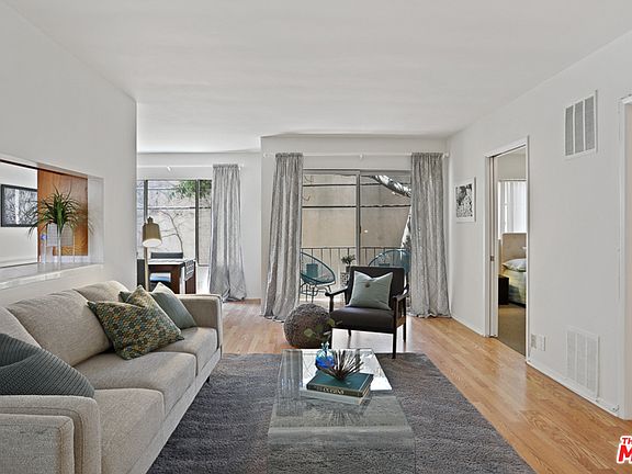 4th image of 1411 N Hayworth Ave APT 17