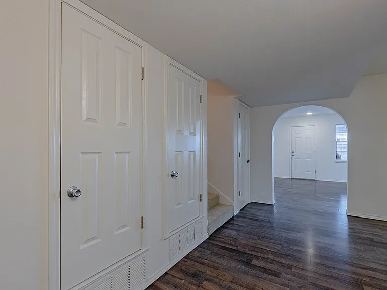 3310 Tanglewood Ln #1 — Photo 3
