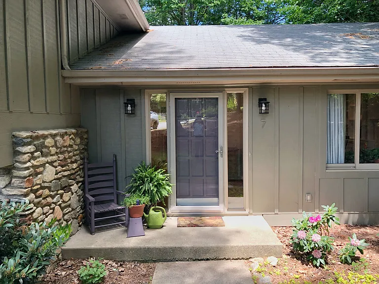 7 Gardenwood Ln — Photo 4