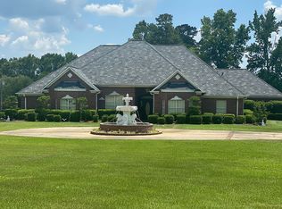 114 Levon Owens Dr, Terry, MS 39170