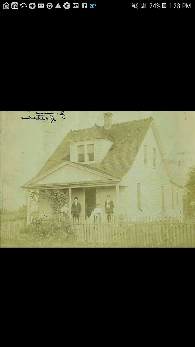 10505 Oxford Ave photo 1