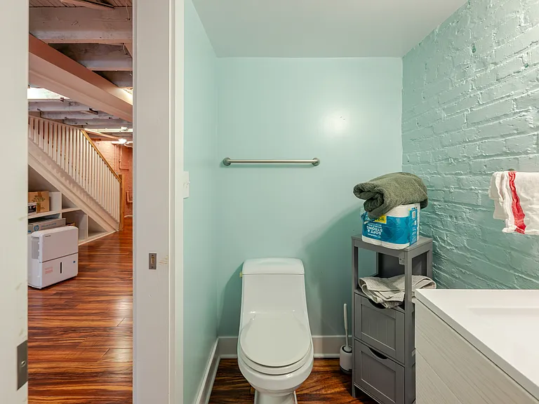 505 Kentucky Ave SE — Photo 15