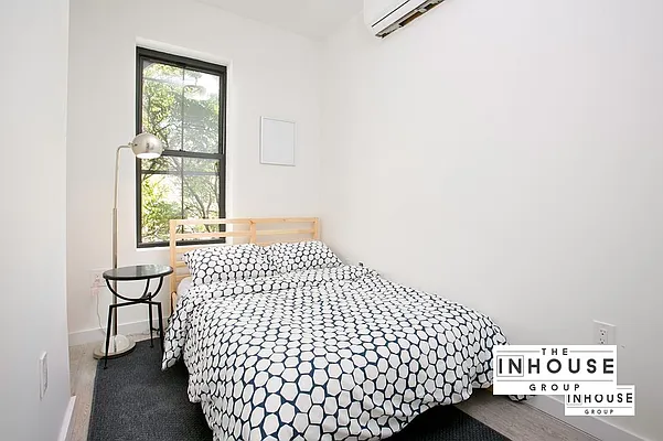 Rented by The InHouse Group | media 25