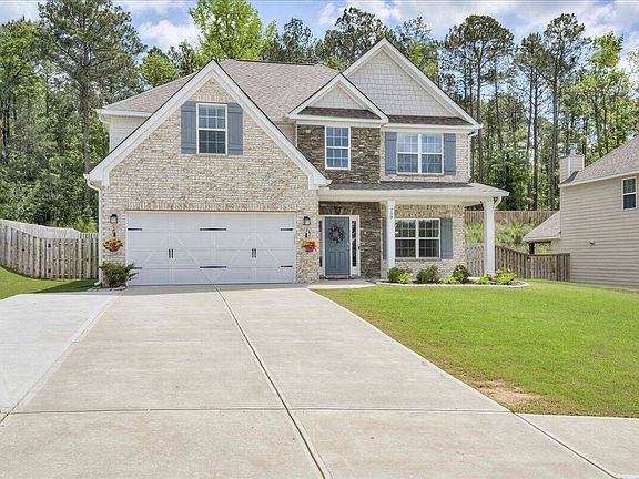 2nd image of 739 Crestwood Parkway