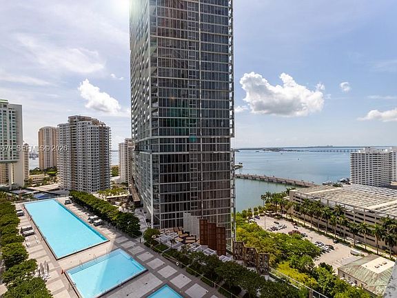 3rd image of 485 Brickell Ave APT 2210