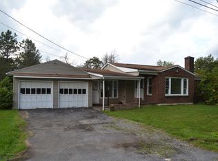 126 Bentwood Dr, Windber, PA 15963