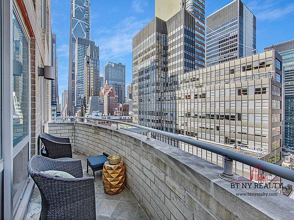 3rd image of 216-218 E 47th St #20A
