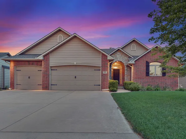 524 Stone Lake Dr, Augusta, KS 67010