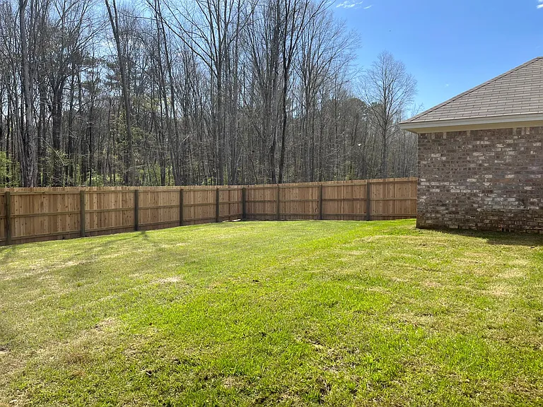 541 Silver Hl — Photo 29