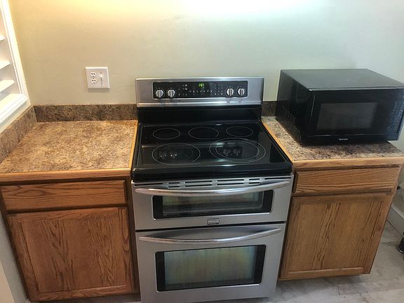 4th image of 21 Alden Dr