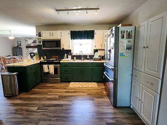 3rd image of 209 Dabney Dr