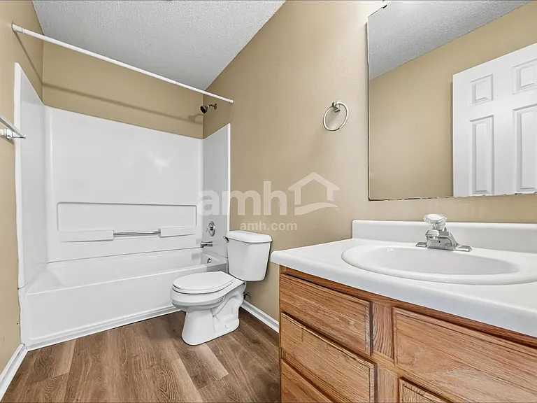 6804 Woodland Heights Dr — Photo 16