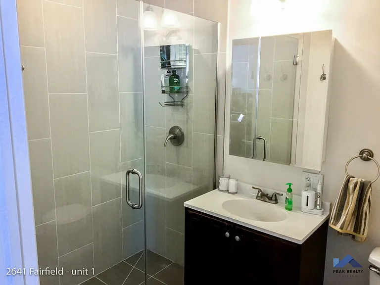 2641-43 N. Fairfield Ave. — Photo 6