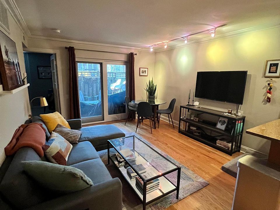 1st image of 2036 N Larrabee St #8-102F