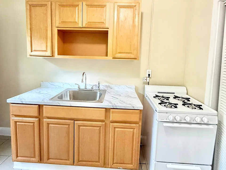 111 Bristol St #3LL