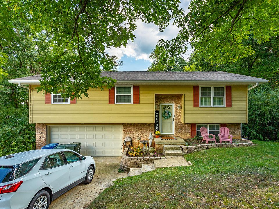 1st image of 304 Stonewood Dr