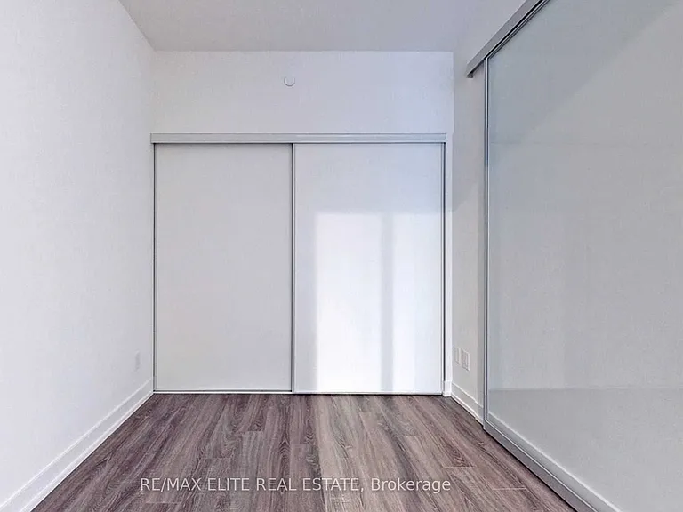 20 Edward St #1307 — Photo 28