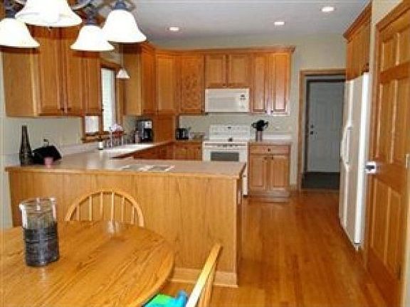 5th image of 10063 Nelson Ct