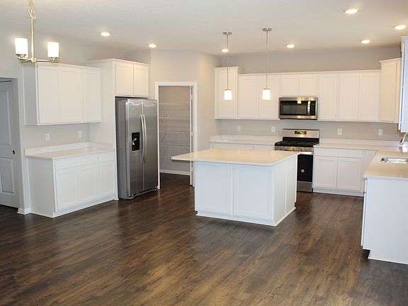 3rd image of 2360 Oakmont Dr