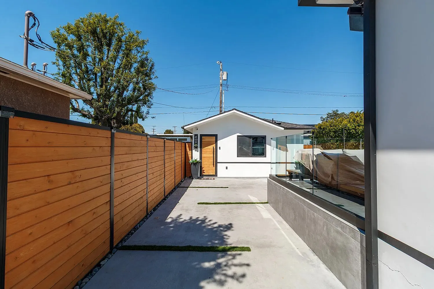 1 bed, 750 sqft, $2,500 — Photo 2