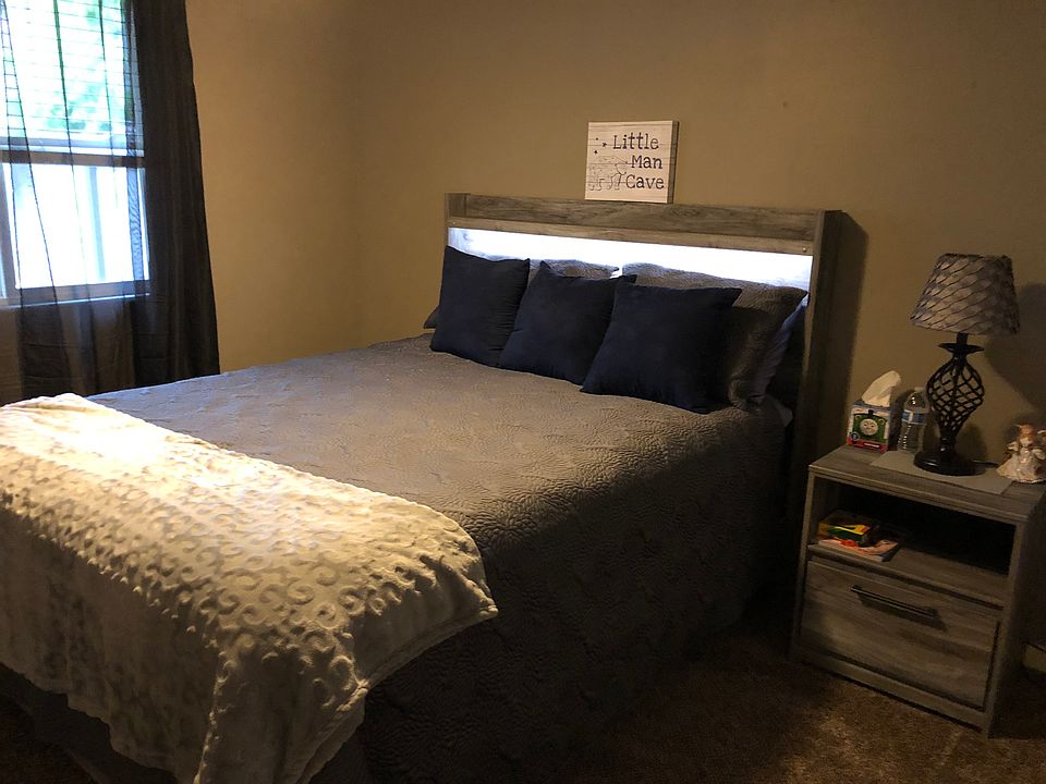 1st image of 2301 E Victor Ave