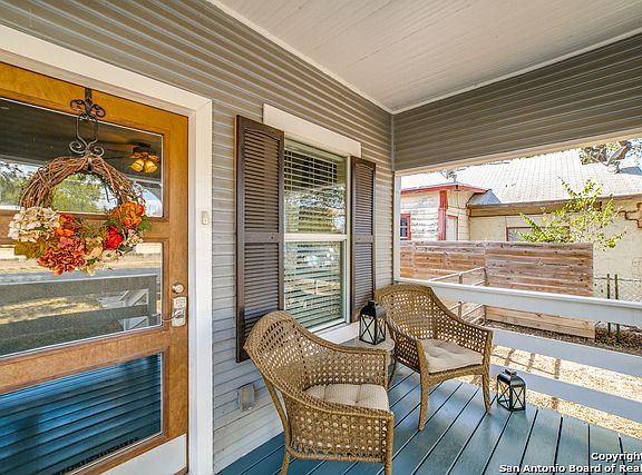 3rd image of 660 Thompson Pl