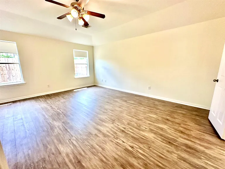 25311 Clover Ranch Dr — Photo 12
