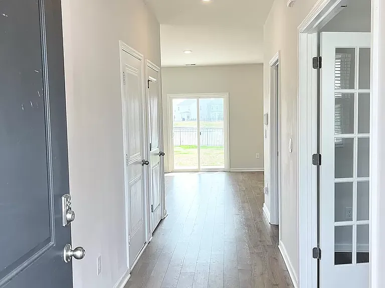 1048 Flintshire Dr — Photo 3