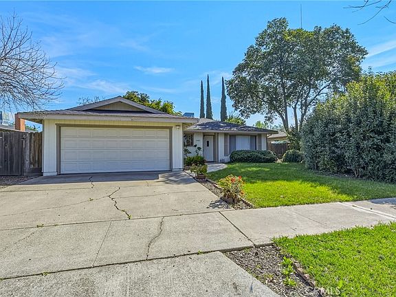 3rd image of 3440 La Jolla Way