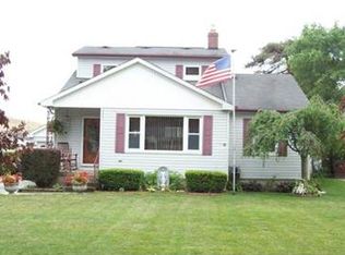 7860 Carpenter St, Shelby Township, MI 48317