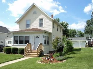160 E 3rd St, Richland Center, WI 53581