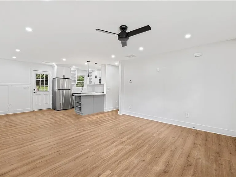 2353 Clarissa Dr NW — Photo 25