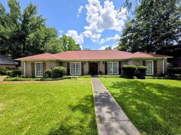 2600 Beau Monde St, Pine Bluff, AR 71603