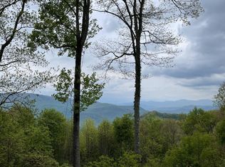 6694 Big Ridge Rd, Glenville, NC 28736