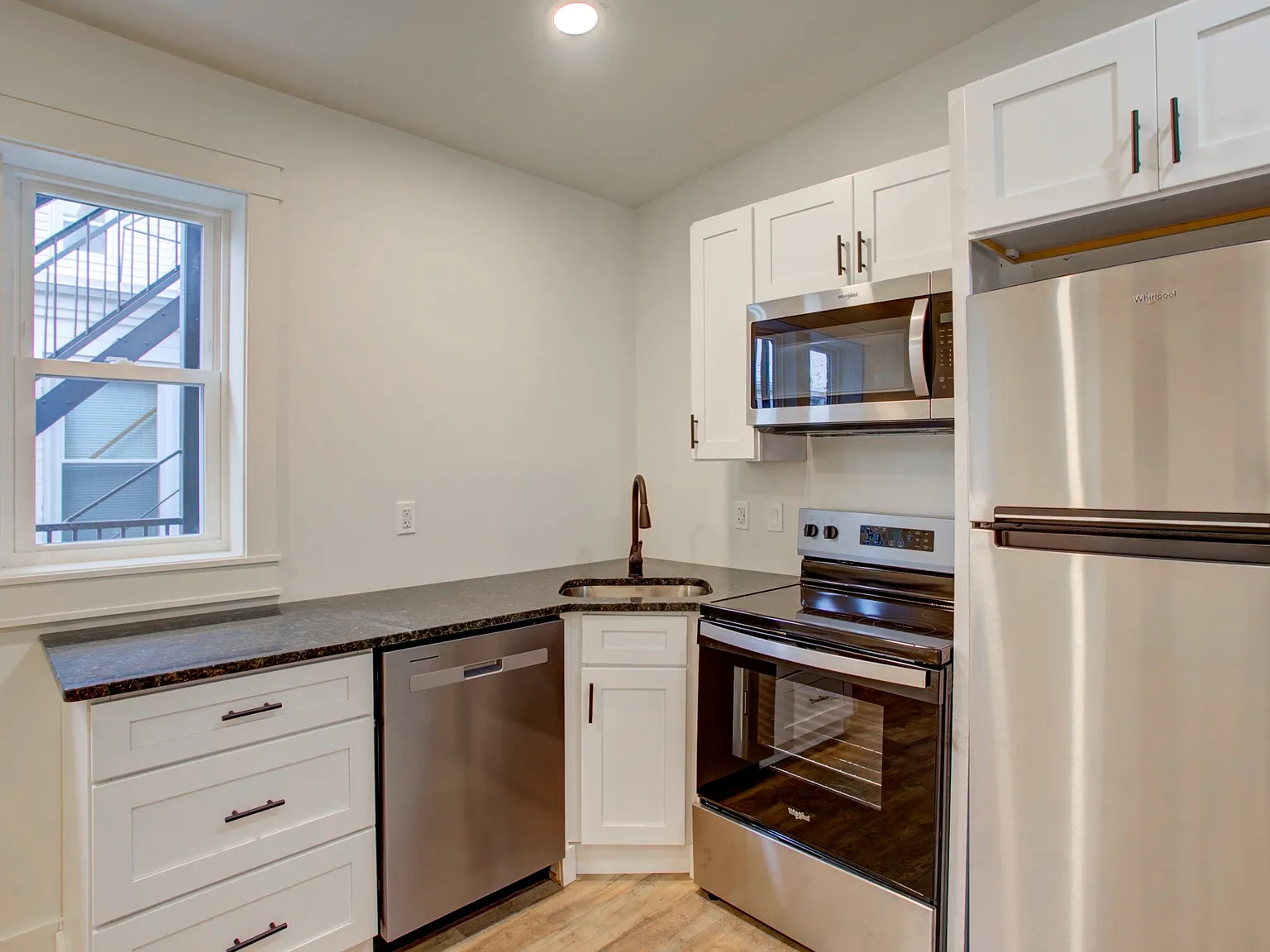 11 East Walnut Street - 2 — Photo 1