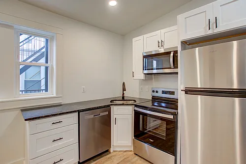 11 E Walnut St #2 Photo 1