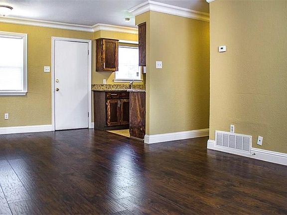 3rd image of 4716 Bourland St