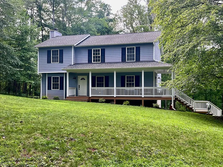 107 Mountain View Dr — Photo 1