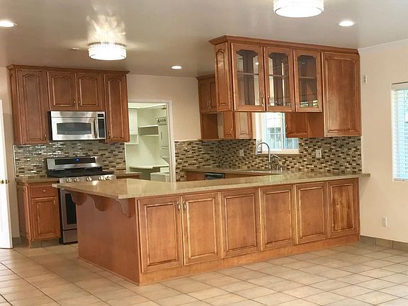2nd image of 1217 Alta Paseo