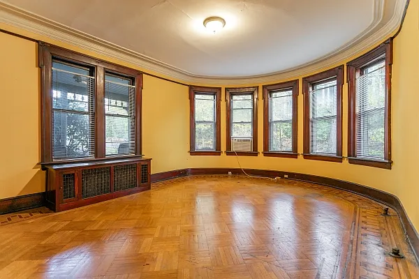 52 Albemarle Pl #1 — Photo 4