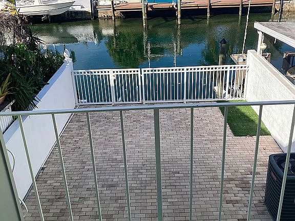 5th image of 2101 NE 123rd St #2101