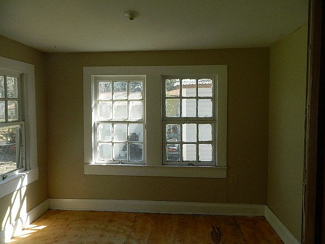 1st image of 1530 N Avenue G