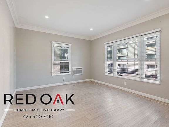 3rd image of 855 1/2 Irolo St #3